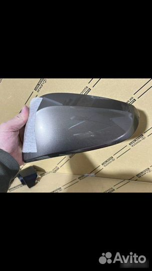 Крышка зеркала Toyota Rav4