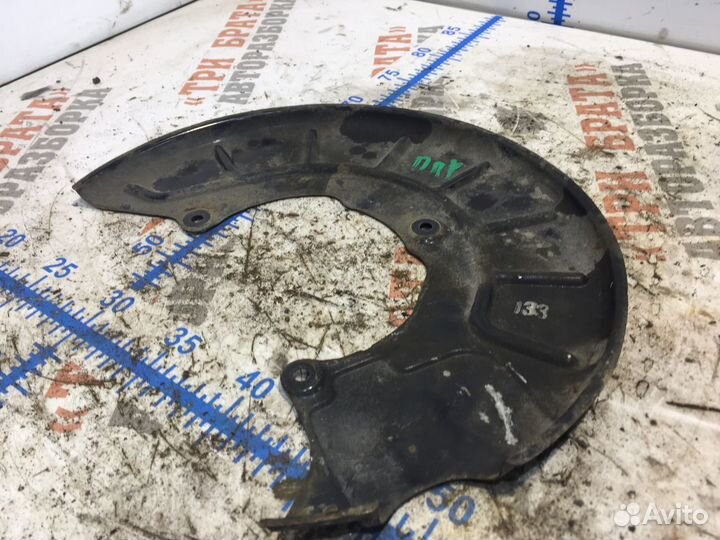 Шкода Октавия Пыльник ступицы передний правый