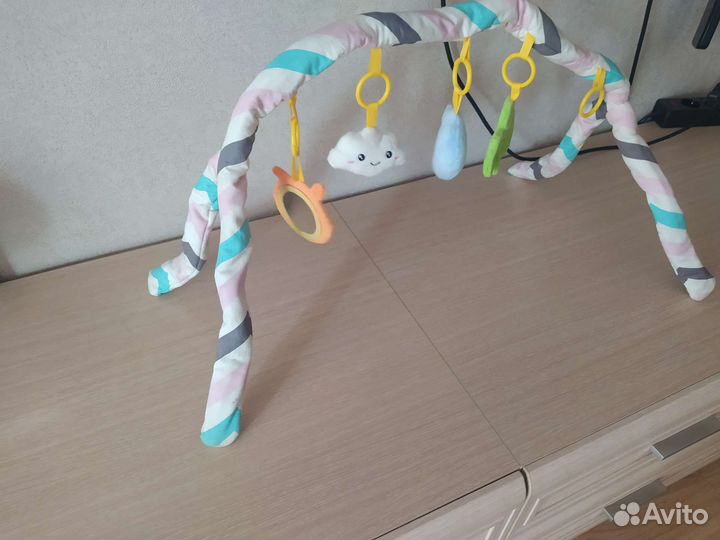 Развивающая дуга с игрушками