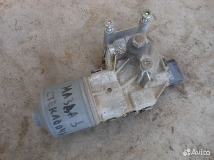 Моторчик стеклоочистителя передний для Mazda 3 BK