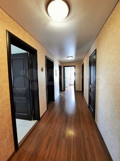 Дом 337,6 м² на участке 15 сот.