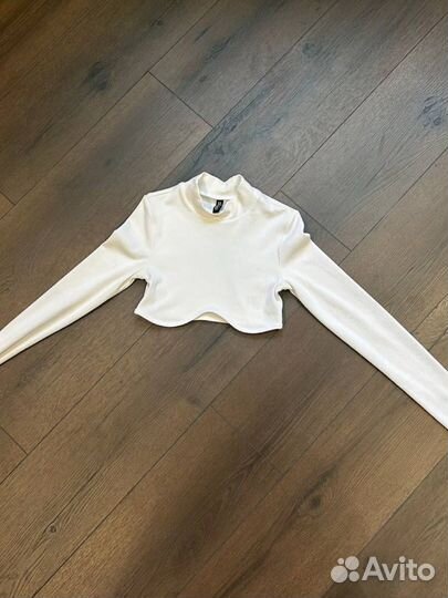 Кроп топ с длинным рукавом