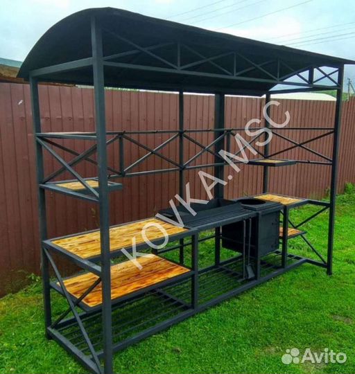 Мангал с крышей