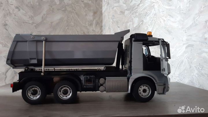 Машинка на радиоуправлении