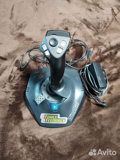 Игровой джойстик Logitech для пк