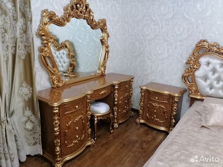 Спальный гарнитур новый производство Китай