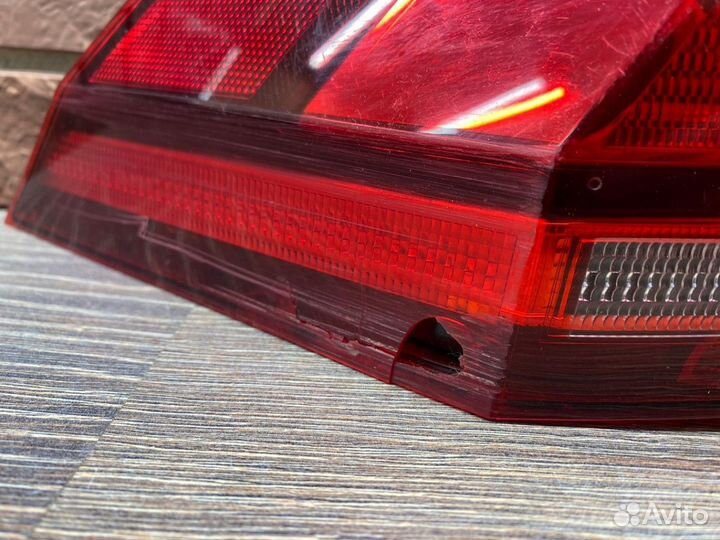Фонарь задний левый Volkswagen Tiguan 2017+
