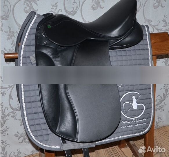 Выездковое седло