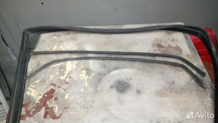 Резинка и бархотки уплотнения двери