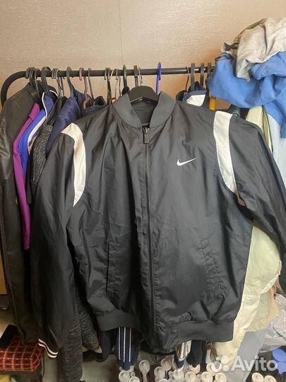 Двусторонний бомбер Nike