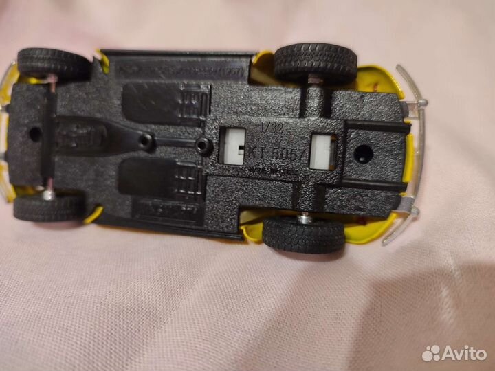 Модель volkswagen classical Beetle (1967) 1/32