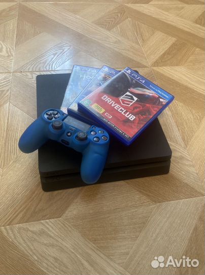 Sony PS4 slim