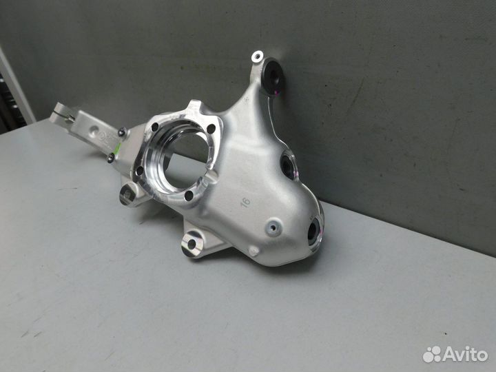 Цапфа/кулак поворотный передний правый BMW X5