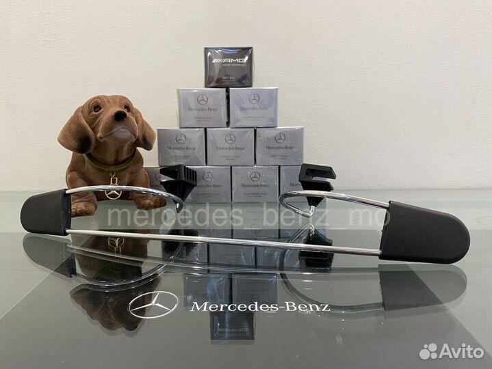 Автомобильная вешалка