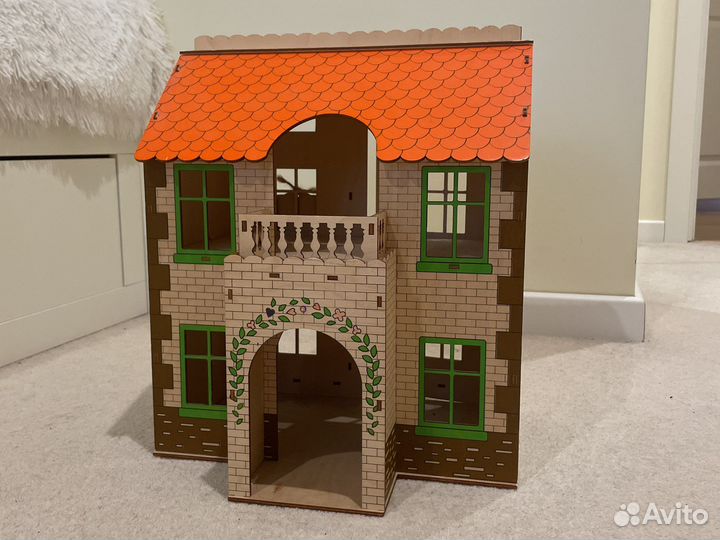 Домик кукольный