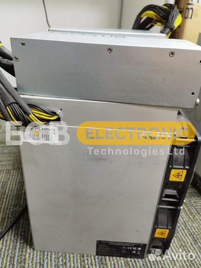 Б/У Antminer Z15 420К асик майнер