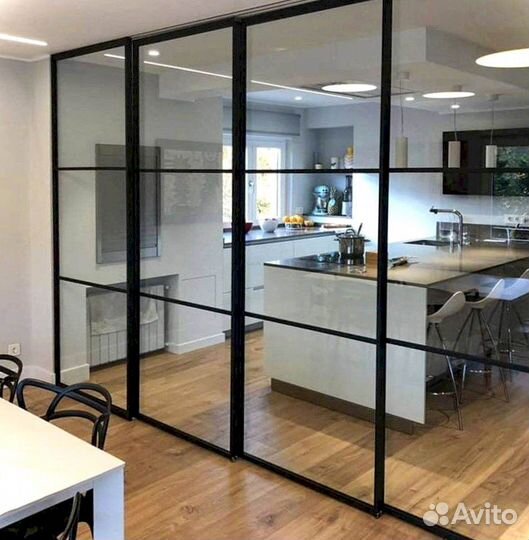 Раздвижная перегородка с матовым стеклом