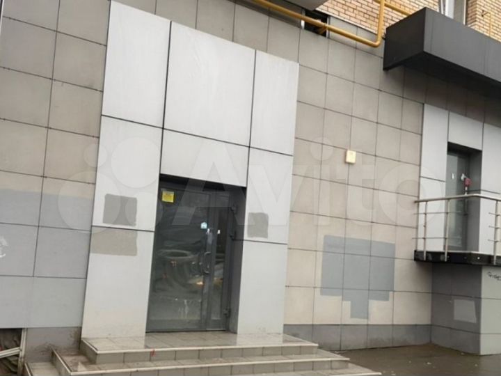 Сдам торговое помещение, 207 м²