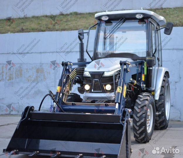 Трактор Скаут T-504C с челюстным погрузчиком