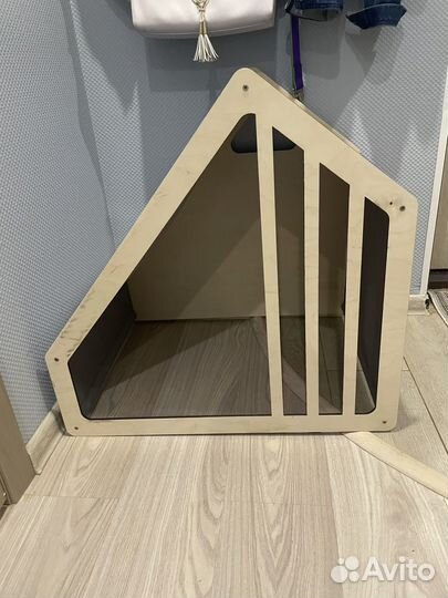 Домик для кошки или собаки 70*50 с лежанкой