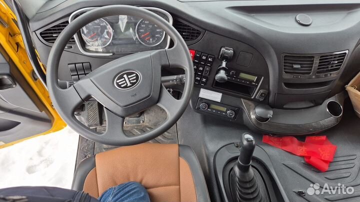 Бортовой грузовик Автомастер на FAW J6P CA3250 с КМУ Soosan, 2024
