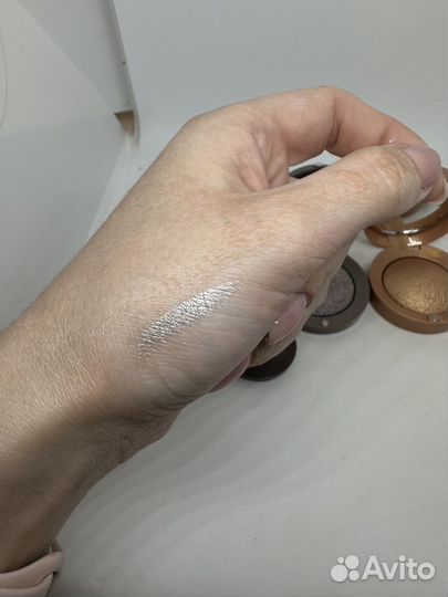 Тени для век и карандаши