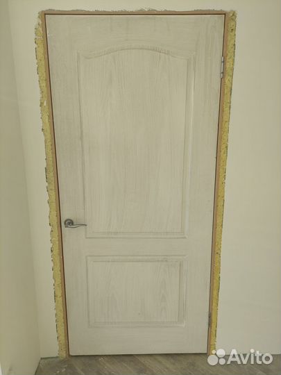 Межкомнатные двери бу с коробкой и ручками