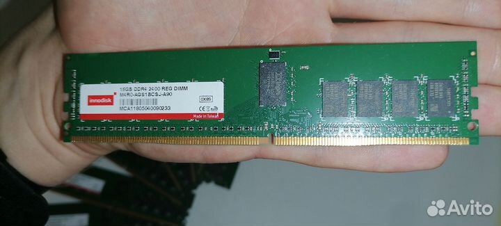 Модуль оперативной памяти 16 Гб DDR4 dimm 2400мгц