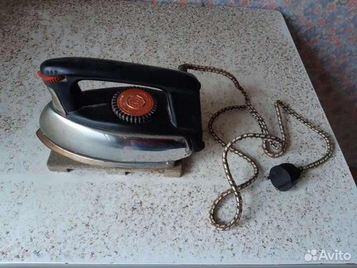 Рабочий Утюг + подставка