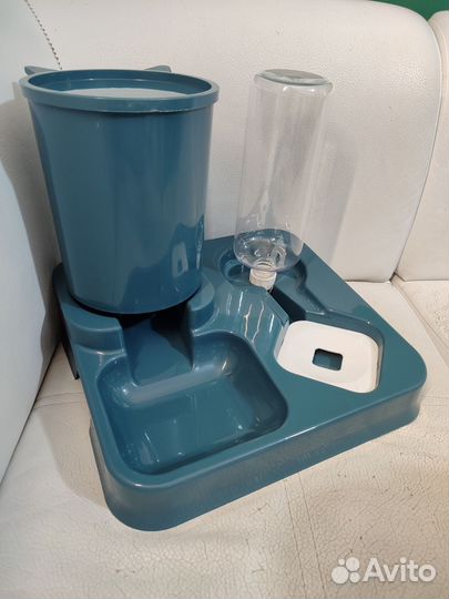 Кормушка с дозатором для животных