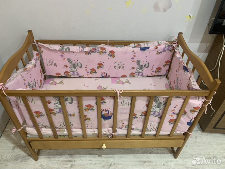 Детская кроватка