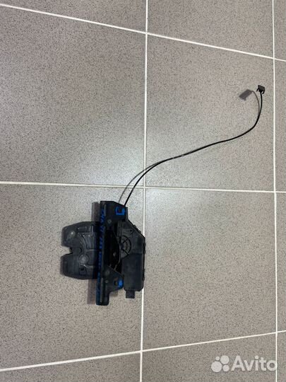 Замок крышки багажника BMW X5 E53