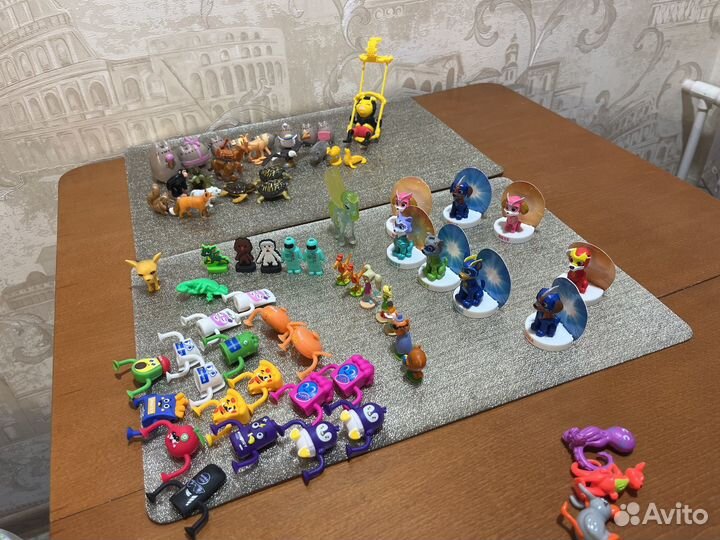 Небольшие игрушки разные Киндер, Pusheen, Sweetbox