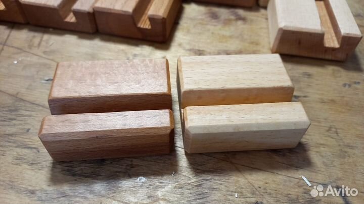 Подставка для телефона из дерева