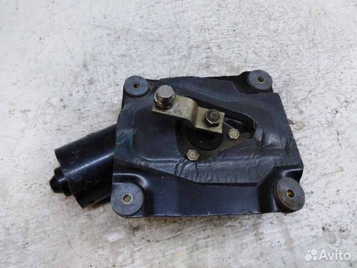 Моторчик стеклоочистителя передний