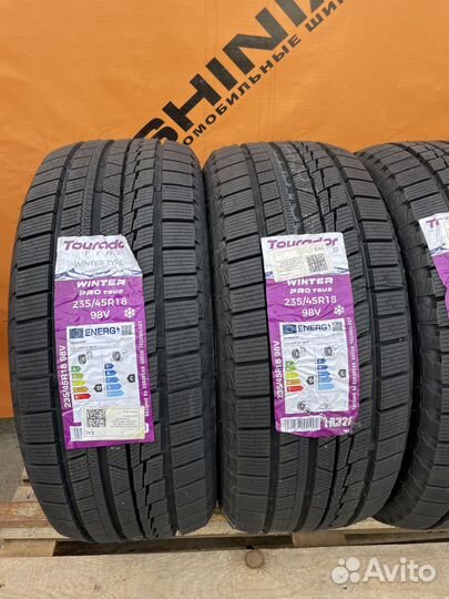 Tourador Winter Pro TSU2 235/45 R18 98V
