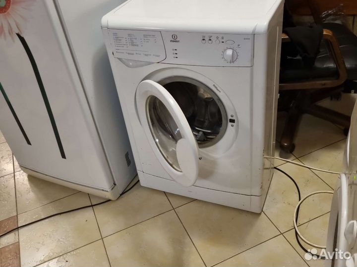 Стиральная машина автомат indesit