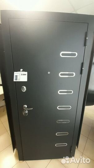 Входная дверь