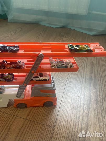 Hot wheels автовоз 50 машинок
