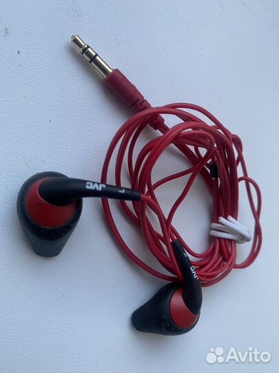 Спортивные наушники