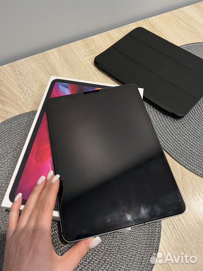 iPad Pro 11inch Wi-Fi Cellular 512gb Space Gray