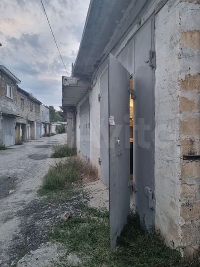 Гараж, > 30 м²