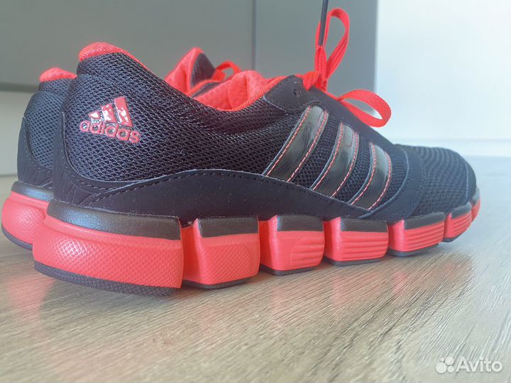 Кроссовки женские Adidas