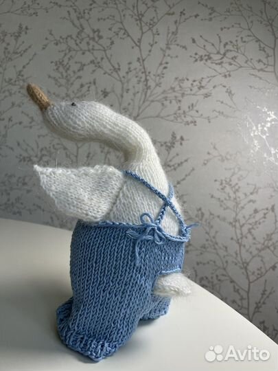 Гусь обнимусь