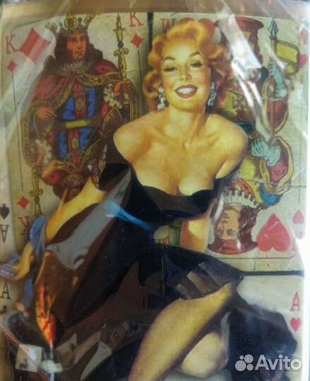 Набор фляжка со стопками