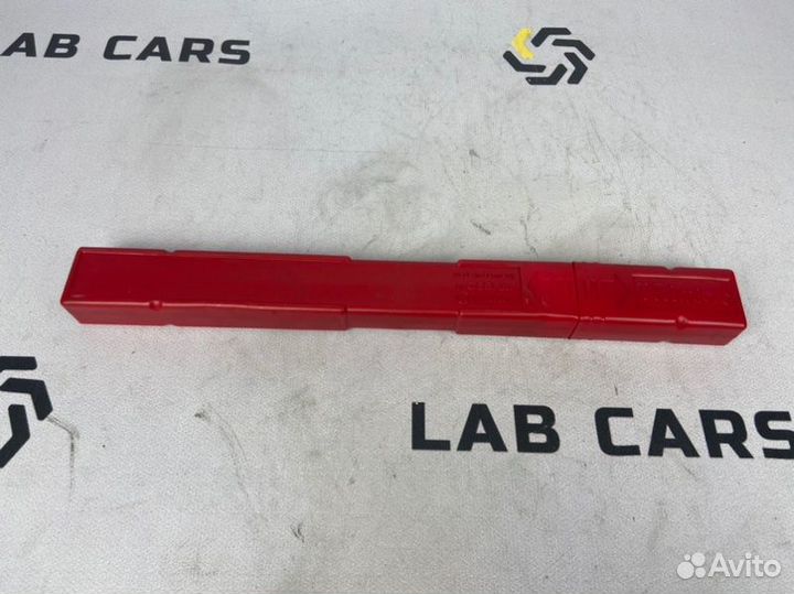 Знак аварийной остановки Audi A5 8T cala 3.2 FSI