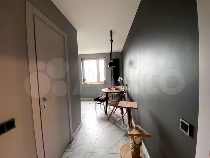 2-к. квартира, 52 м², 4/9 эт.