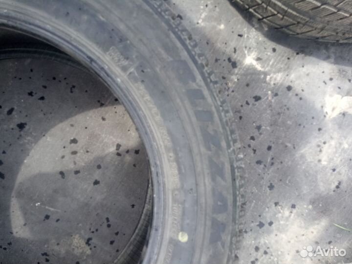 Bridgestone Blizzak Revo GZ 225/60 R17 90F