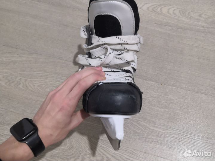 Коньки хоккейные 42 размер