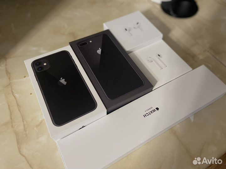 Коробки от техники Apple